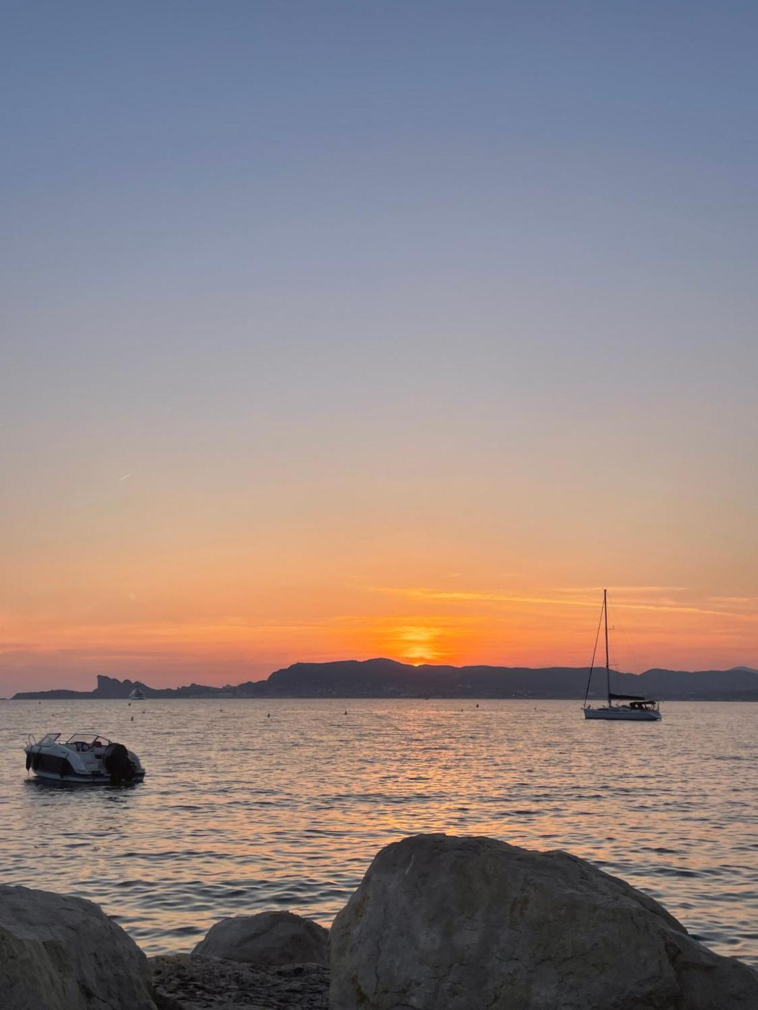 Studio Cosy Proche Mer Saint-Cyr-sur-Mer Luaran gambar